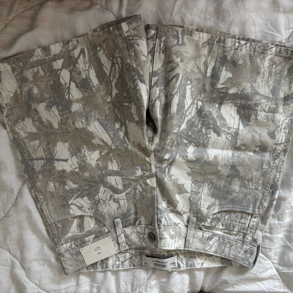 Hollister Gray and White Camouflage Women Jean Shorts